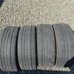 車のパーツ タイヤ、ホイール　の画像