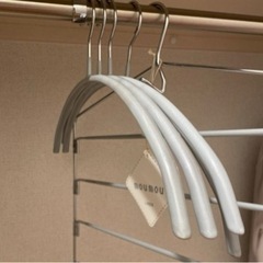 3coins ゴミ箱+滑らないハンガーの画像