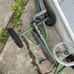 子供用の足こぎ車の画像