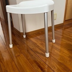 ニトリ　浴室用イスの画像