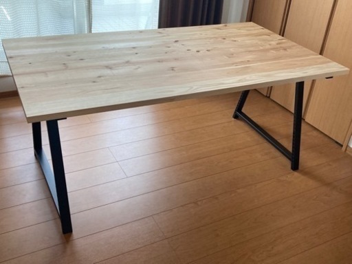 ダイニングテーブル  机