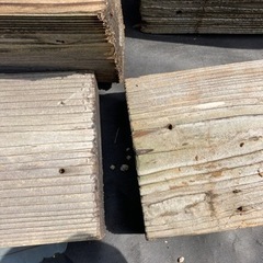 枕木　　立てて目隠しやガーデニングにの画像