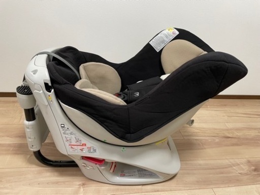 エールべべ　 360度回転　 新生児から利用可能　
チャイルドシート