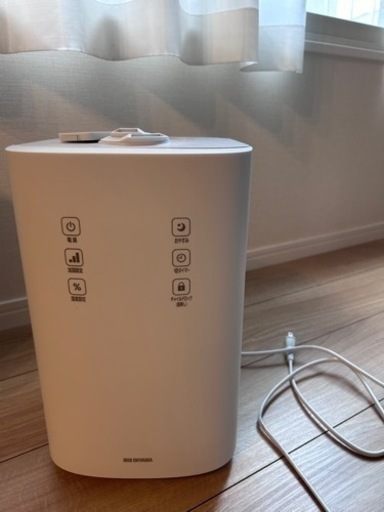 アイリスオーヤマハイブリット式加湿器UHK-500-W