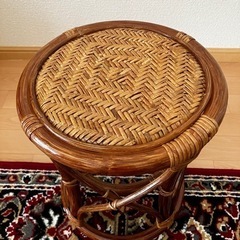 手編みラタンチェア 木製の画像
