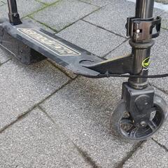 足踏み式キックボードの画像