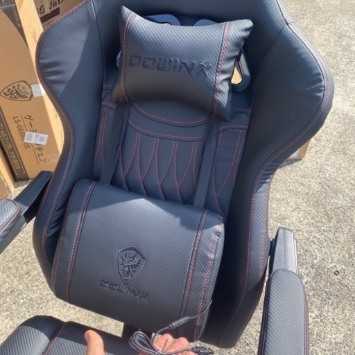 新品ゲーミングチェア　