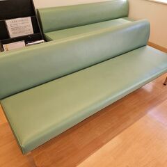待合室用長椅子：中古品【幅180ｃｍ×奥行60ｃｍ×高さ65ｃｍ】