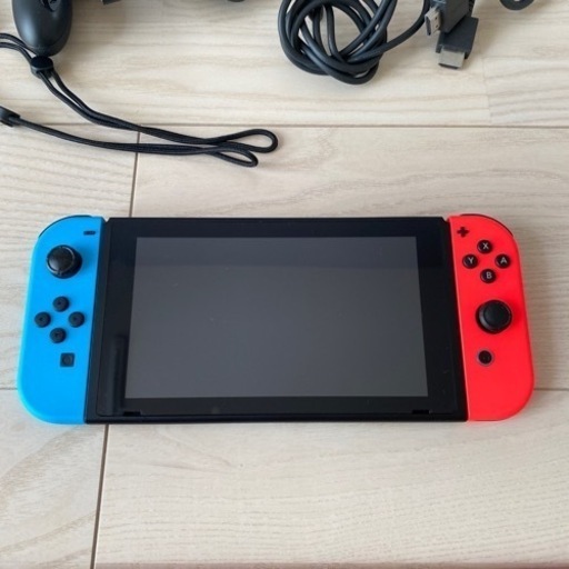 【美品】Nintendo Switch 本体（付属品あり・箱無し）