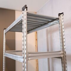 ASPLUND(アスプルンド)取り扱いのメーカーMETALSISTEM(メタルシステム)6段スチールシェルフ。店舗什器などにもおススメのインダストリアルなオープンシェルフは飾り棚としても♪の画像