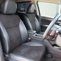 ホンダ　シャトル　ハイブリッドＸ★1年保証★ロードサービス付　ギャザズ８型ナビ　地デジ　バックカメラ　Ｂｌｕｅｔｏｏｔｈオーディオ　ＥＴＣ　クルコン　パドルシフト　スマートキー　ハーフレザーシート　オートエアコン　オートライト　ＬＥＤヘッドライトの画像