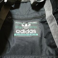 adidas　大きめドラムバッグの画像
