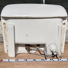 陶器製の洗面ボウルの画像