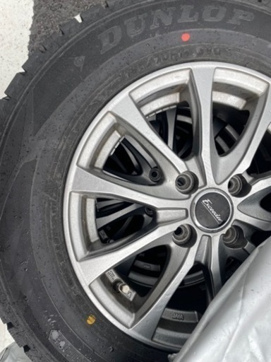 スタッドレスタイヤ　ダンロップ　ウィンターマックス2