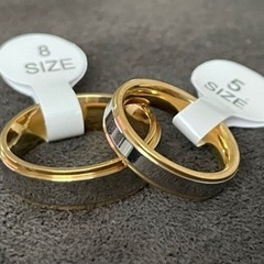 指輪　2 個セット　(婚約指輪、結婚指輪)の画像