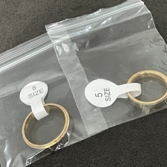 指輪　2 個セット　(婚約指輪、結婚指輪)の画像