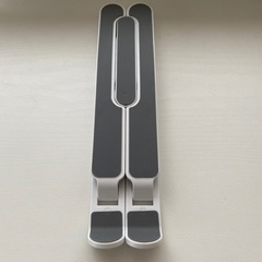 【取引中】ノートパソコンスタンドの画像