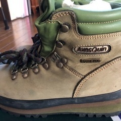 【値下げ】AxesQuin　アクシーズクイン　登山靴　グリーン　ゴアテックス　24センチの画像