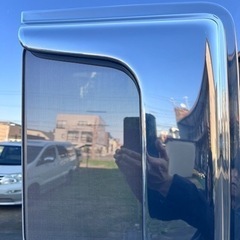 日産　キャラバン小窓用のバイザー　左側　新品未使用の画像