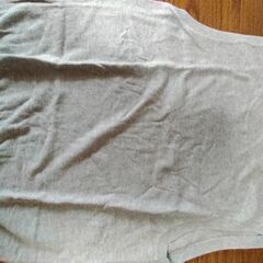 UNIQLO　グレー・紺　ノースリーニット（2枚）