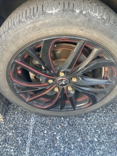 車のパーツ タイヤ、ホイール