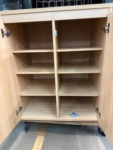 木製保管庫　収納家具　本棚 鍵あり