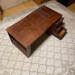 変形するテーブルあげます