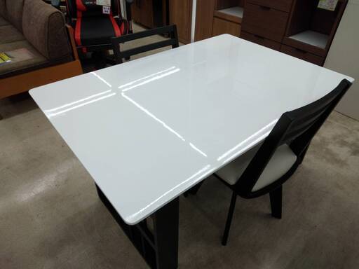 無印良品 IDEE STILT TABLE 1400 White