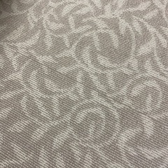 ベージュ葉っぱみたいな柄の画像