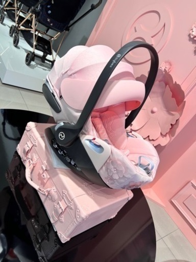 【取引終了】サイベックス チャイルドシート 花 ピンク