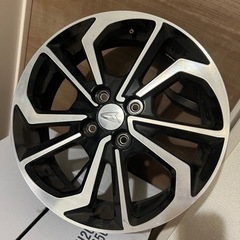 車のパーツ タイヤ、ホイール