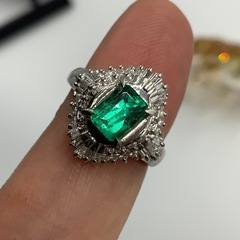 ダイヤとエメラルドのプラチナリング pt900 プラチナ900 エメラルドリング ダイヤモンドリング 5.9g 1.01ct