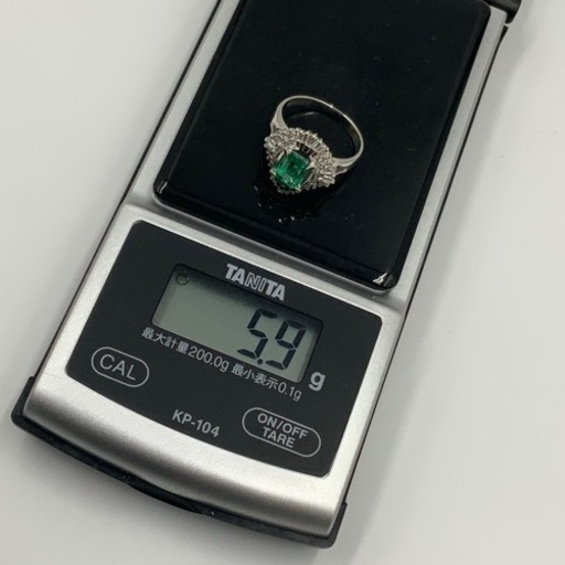 pt900 プラチナ900 エメラルドリング　ダイヤモンドリング　5.9g 1.01ct 0.4ct