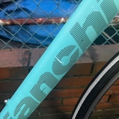 自転車 クロスバイクの画像