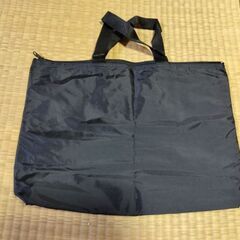 シンプル手提げバッグの画像