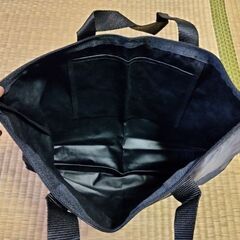 シンプル手提げバッグの画像