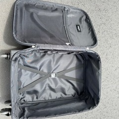 キャリーケース、カバン
の画像
