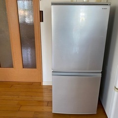冷蔵庫 2018年製　シャープ