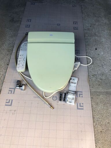 温水洗浄便座4