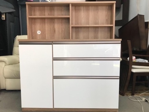 取引中　キッチンカウンター　キッチンボード　食器棚　短期使用　良品　お得