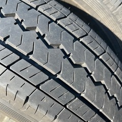 195/80R15 107/105LT 2022年製造 9分山以上 2本 トーヨー 夏タイヤの画像