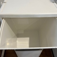 ゴミ箱の画像