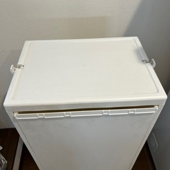 ゴミ箱の画像