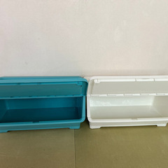 衣装ケース青、白2個セットの画像