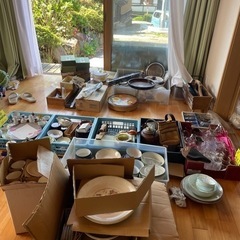 食器　花瓶　スーツなどいろいろの画像