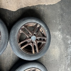 車のパーツ タイヤ、ホイール