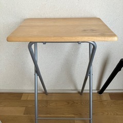 折りたたみテーブル