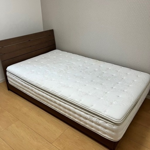 ニトリ　家具 ベッド セミダブルベッド