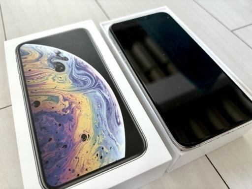 【美品】iPhoneXS 256GB シルバー SIMフリー