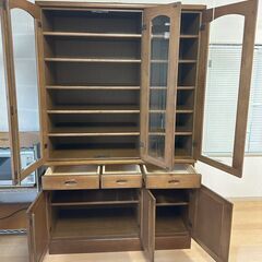 広島市佐伯区より　食器棚あげます。取りに来られるか限定の画像